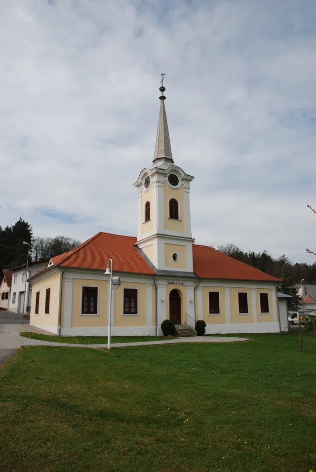 Evang schul-und bethaus drumling