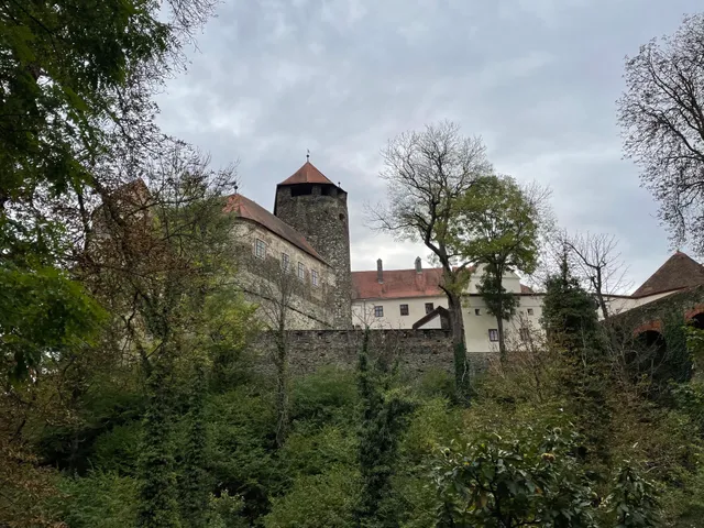 Friedensburg Schlaining - Sicht aus dem Burggraben